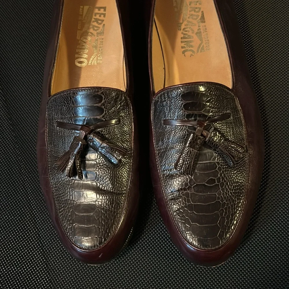 Vintage Salvatore Ferragamo Croc Embossed Burgundy Leather Tassel‎ Penny Loafers